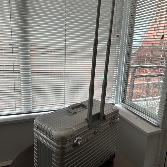 Rimowa Topas Pilot Case 37L - Picture 7 of 16